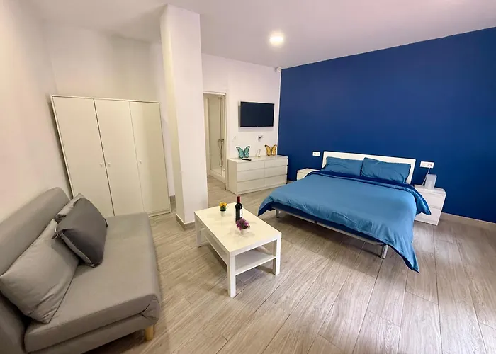 Apartamento Con Cocina Americana En Marbella Elvira